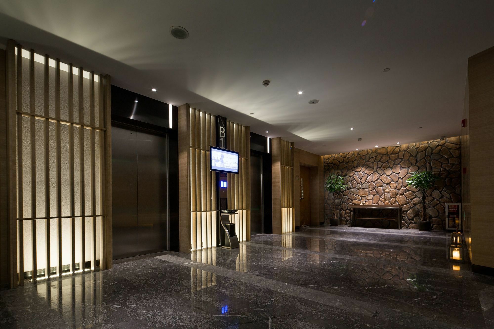 Swisstouches Guangzhou Hotel Residences Экстерьер фото